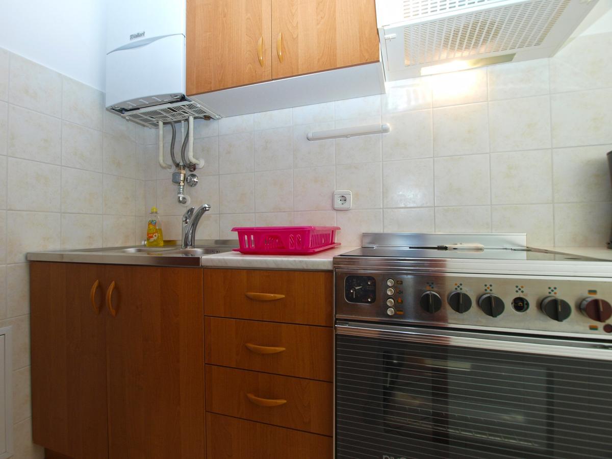 Apartment Alma 1600 Pula Exterior photo